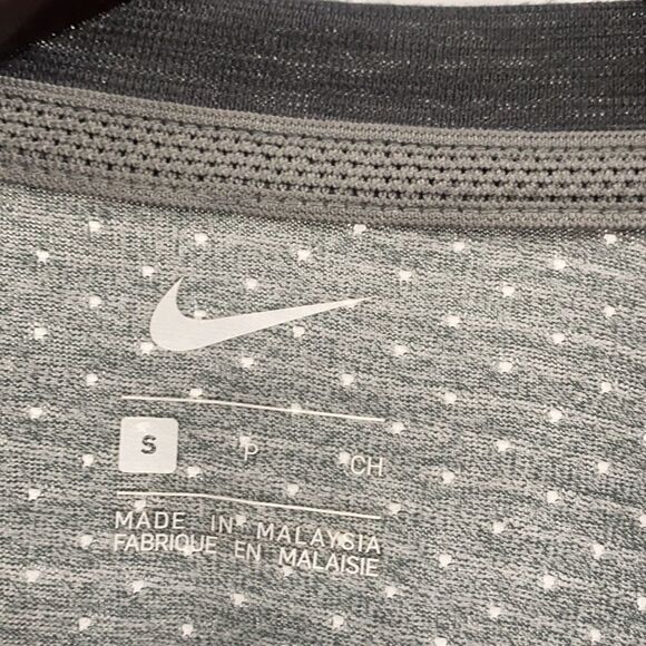 Nike T-Shirt Men’s Size Small Lightweight Grey - Picture 3 of 8